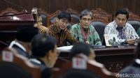Suasana Sidang Pendahuluan Uji Materi UU Pemilu