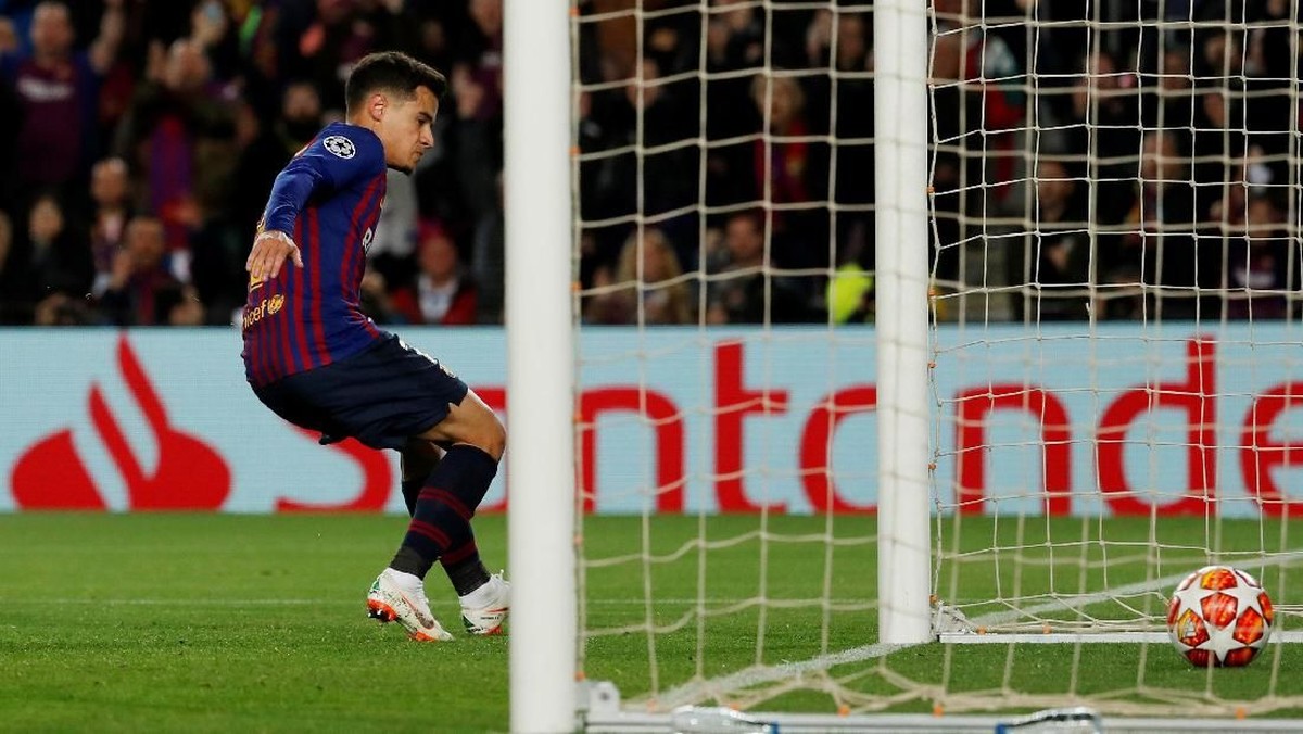Philippe Coutinho mencetak gol pertamanya di fase gugur Liga Champions. (Foto: Susana Vera / Reuters)