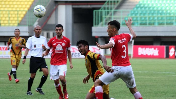 Mitra Kukar dikalahkan Semen Padang (ANTARA FOTO/Risky Andrianto) Mitra Kukar dikalahkan Semen Padang (ANTARA FOTO/Risky Andrianto)