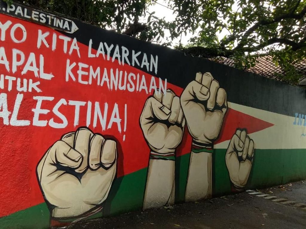 Warga di Cinere Depok Bantu Perjuangan Palestina Lewat Mural Warga di Cinere Depok Bantu Perjuangan Palestina Lewat Mural