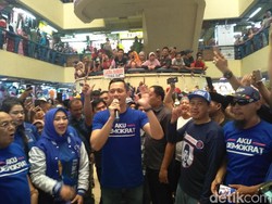 Blusukan ke Pasar Cipulir, AHY Ajak Warga Dukung Prabowo