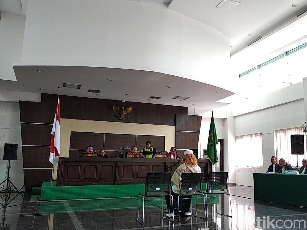 Eksepsi Ditolak Hakim, Pengacara: Habib Bahar Bukan Teroris! Eksepsi Ditolak Hakim, Pengacara: Habib Bahar Bukan Teroris!
