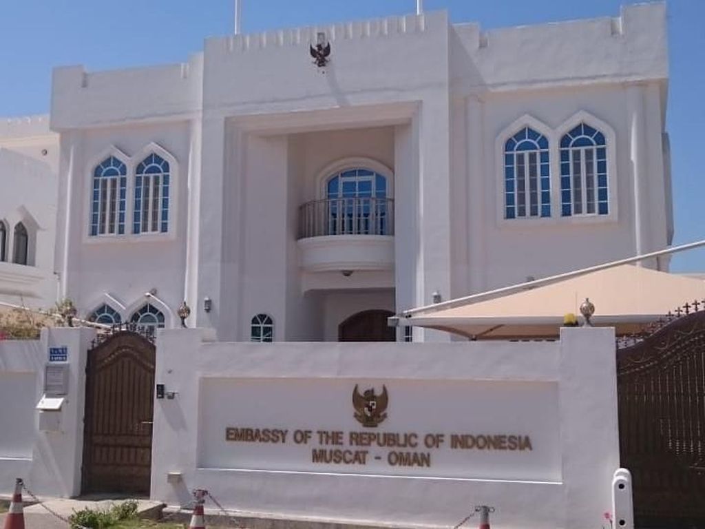 KBRI Muscat Bebaskan WNI yang Ditahan Kelompok Bersenjata di Yaman KBRI Muscat Bebaskan WNI yang Ditahan Kelompok Bersenjata di Yaman