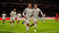 Virgil van Dijk tengah on fire lewat torehan dua gol dari tiga laga terakhir. Pada laga ini, Van Dijk selain bikin gol juga bikin assist untuk gol pertama Liverpool. (Andrew Boyers/Action Images via Reuters)