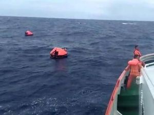 Kapal Tenggelam di Ambon, 5 WNA dan Seluruh Penumpang Selamat