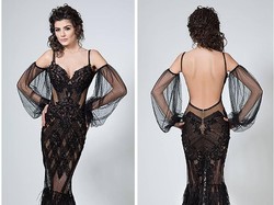 Desainer Tuai Kontroversi karena Buat Gaun Super Seksi Untuk Ibu Pengantin