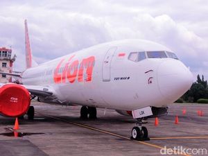 Terbang dari India, Pesawat Boeing 737 MAX 8 Ditahan di Sulsel Terbang dari India, Pesawat Boeing 737 MAX 8 Ditahan di Sulsel