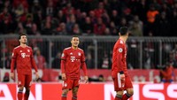 Wajah kecewa para pemain Bayern Munich usai dikalahkan dengan skor 1-3 di oleh Liverpool. Padahal Bayern mendapat keuntungan dengan bermain di depan publik sendiri. (Andreas Gebert/REUTERS)