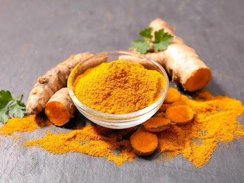 Bosan di Rumah Saja? Coba 5 Masker Alami untuk Memutihkan Wajah