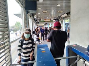 Cerita Petugas Keamanan TransJ soal Penusukan di Halte BKN Cawang