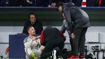Malamnya Si Merah di Allianz Arena