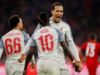 Malamnya Si Merah di Allianz Arena