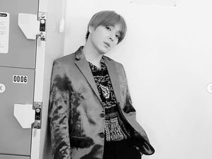 Polisi Geledah Rumah Jonghun eks FT Island Terkait Kasus Suap Polisi Geledah Rumah Jonghun eks FT Island Terkait Kasus Suap