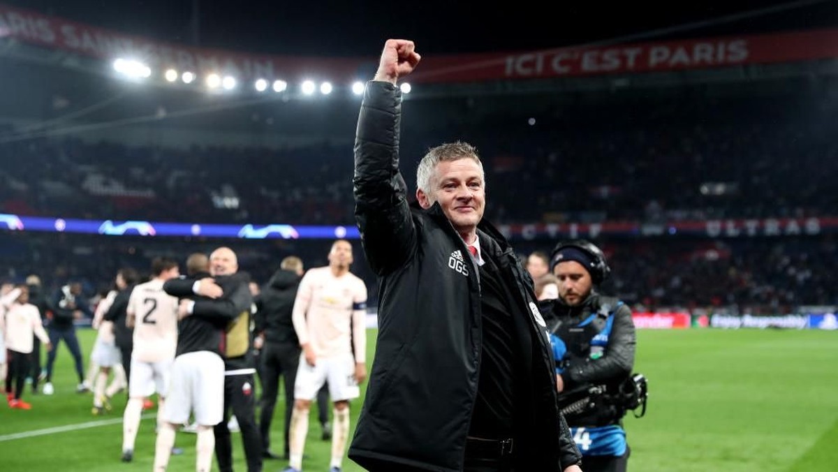 Ole Gunnar Solskjaer usai MU menyingkirkan PSG di Liga Champions. (Foto: Julian Finney/Getty Images)