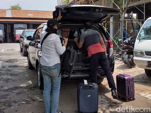 OTT Ketum PPP Romahurmuziy, Penyidik KPK Sambangi Polda Jatim OTT Ketum PPP Romahurmuziy, Penyidik KPK Sambangi Polda Jatim