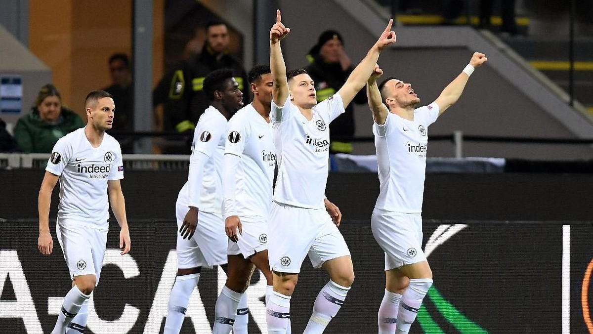 Eintracht Frankfurt lolos ke perempatfinal Liga Europa (REUTERS/Daniele Mascolo)