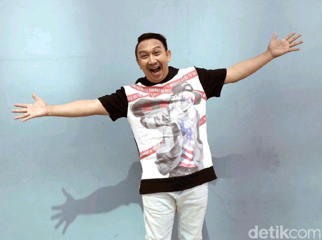 Demi Cukupi Kebutuhan Keluarga, Augie Fantinus Jual Sepatu Demi Cukupi Kebutuhan Keluarga, Augie Fantinus Jual Sepatu