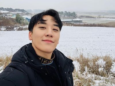 Gaya Liburan Seungri yang Terganjal Kasus Prostitusi