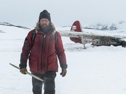 Arctic, Bertahan Hidup Terdampar di Kutub Utara