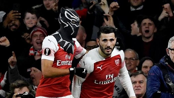 Jadi Black Panther, Aubameyang dapat kartu kuning (Action Images via Reuters/Tony OBrien) Jadi Black Panther, Aubameyang dapat kartu kuning (Action Images via Reuters/Tony OBrien)