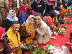 Krisdayanti Nyaleg, Aurel dan Azriel Berpesan Hati-hati