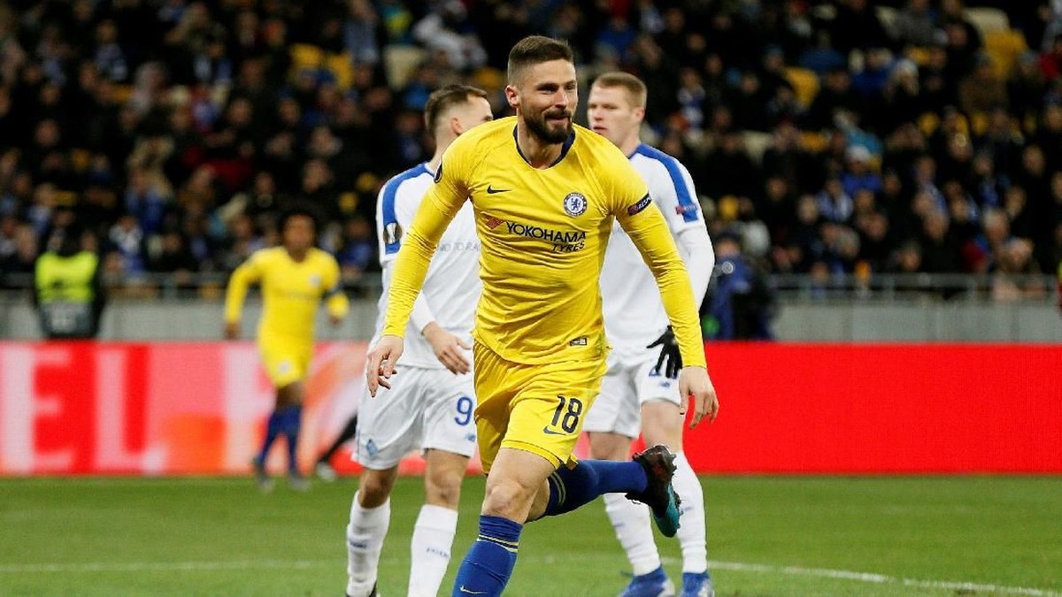 Olivier Giroud melesakkan hat-trick. (Foto: Valentyn Ogirenko/Reuters)