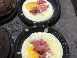 Yuk, Ngemil Surabi Keju, Durian hingga Es Krim Kekinian di Sini!