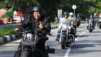 Foto Gaya Traveling Ketum PPP Romahurmuziy yang Diciduk KPK