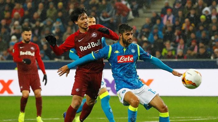 Meski kalah 1-3 dari Salzburg, Napoli tetap lolos ke perempatfinal Liga Europa (REUTERS/Leonhard Foeger) Meski kalah 1-3 dari Salzburg, Napoli tetap lolos ke perempatfinal Liga Europa (REUTERS/Leonhard Foeger)