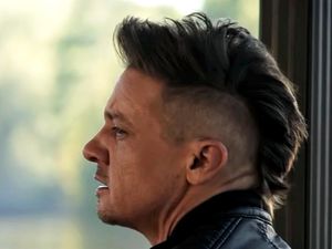 Trailer Avengers: Endgame Rilis, Gaya Rambut Hawkeye Diejek Netizen Trailer Avengers: Endgame Rilis, Gaya Rambut Hawkeye Diejek Netizen
