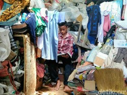 Miris, Sekeluarga di Purworejo Ini Hidup di Tengah Barang Rongsok