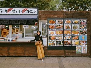 Keseruan Andien Hingga Syahrini Saat Kulineran di Negeri Sakura