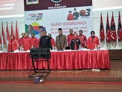 Hasto Minta Seluruh Kader PDIP Amankan Kemenangan Tiap TPS