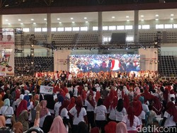 Kenalkan Menantunya, Jokowi: Kebangetan Kalau Saya Kalah di Sumut