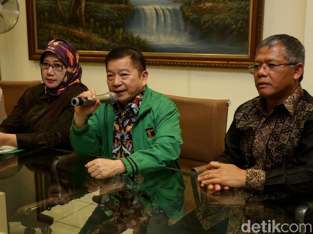 Sah Jadi Plt Ketum, Suharso Monoarfa Terisak Ceritakan Romahurmuziy Sah Jadi Plt Ketum, Suharso Monoarfa Terisak Ceritakan Romahurmuziy