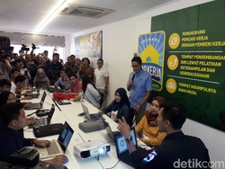 Pangkas Pengangguran, Sandiaga Buat Rumah Siap Kerja untuk Anak Muda