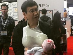 Inovatif Atau Aneh? Alat untuk Para Ayah Bisa Menyusui