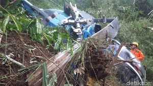 Begini Potret Rusaknya Helikopter yang Jatuh di Tasikmalaya