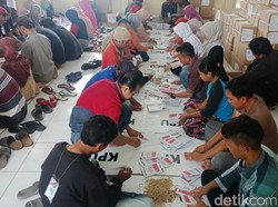 Tambal Sulam Petugas Sortir-Lipat di Cimahi dan Bandung Barat