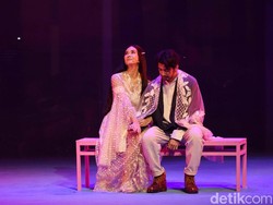 Syahdunya Lantunan Syair di Musikal Cinta Tak Pernah Sederhana