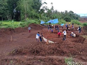Situs Desa Kuno Pra-Majapahit Ada di Badan Jalan Tol Pandaan-Malang Situs Desa Kuno Pra-Majapahit Ada di Badan Jalan Tol Pandaan-Malang