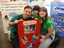 Gisel dan Gading Marten Kompak Temani Gempi di Acara Sekolah