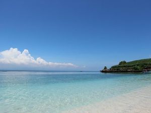 Pantai Perawan di Ujung Timur Pulau Lombok