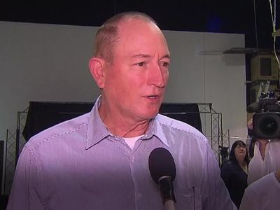 Detik-detik Egg Boy Kepruk Kepala Senator Australia yang Salahkan Muslim