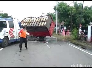 Kecelakaan Beruntun Terjadi di Mojokerto, 1 Orang Tewas