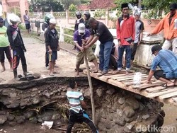 Banjir di Bima dan Dompu Putuskan Jembatan Antar-Desa