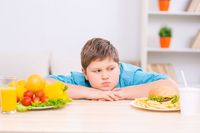 Bunda, Diet Bukan Cara Tepat Atasi Obesitas pada Anak