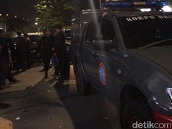 Tim Gegana Cek Tas Mencurigakan di Rumah Aspirasi Jokowi