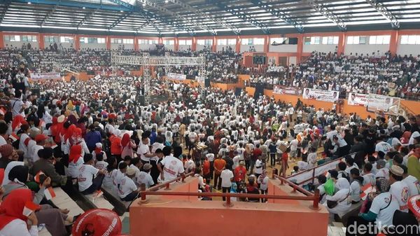 Potret 10 Ribu Relawan Apel Siaga Banyumas Bersatu