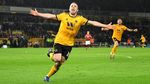 MU Digigit Serigala di Molineux
